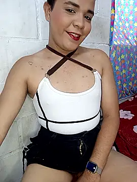 Emily Jedet online show from 04/05/26, 06:16