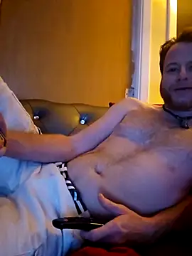 Snapshot of PinellasPlay chatting on 12/04/25, 11:02 PinellasPlay online show from 12/04/25, 11:02