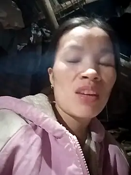 Snapshot of nangmo chatting on 11/25/25, 01:22 nangmo online show from 11/25/25, 01:22