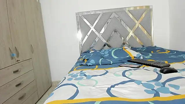 hinnataSmilerr online show from 03/13/26, 03:40