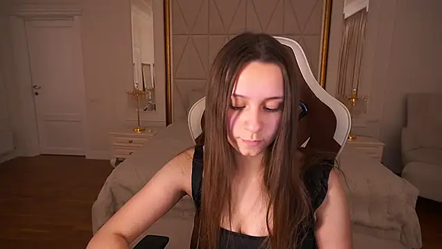 TinyNatalie online show from 03/10/26, 09:53