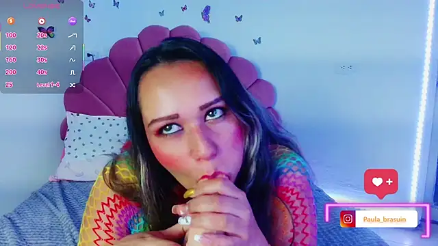 Snapshot of paula_brausin_ chatting on 11/24/25, 01:05 paula brausin online show from 11/24/25, 01:05
