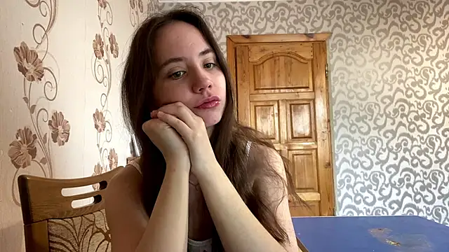 ChandaApplin online show from 12/17/25, 12:22