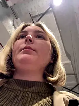 KateBurlesk online show from 11/28/25, 09:12