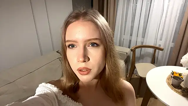 Snapshot of Alice_meow15 chatting on 11/23/25, 03:34 Alice meow15 online show from 11/23/25, 03:34