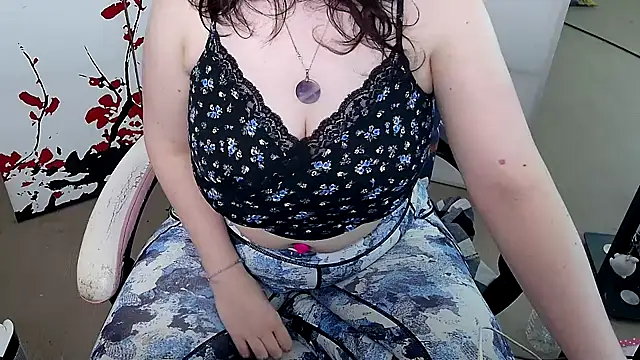 Hina-chou online show from 02/06/26, 11:57