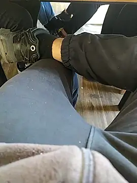 Snapshot of BarrenProtege chatting on 12/15/25, 09:57 BarrenProtege online show from 12/15/25, 09:57