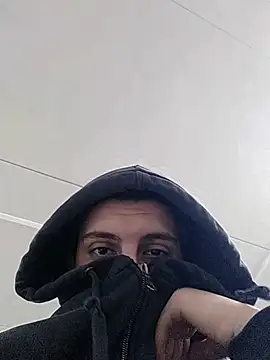 Snapshot of BarrenProtege chatting on 12/18/25, 09:48 BarrenProtege online show from 12/18/25, 09:48