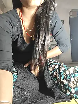 Snapshot of Dil-se-queen-321 chatting on 01/18/26, 05:28 Dil-se-queen-321 online show from 01/18/26, 05:28