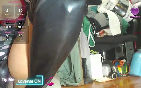 Snapshot of AngelgotDICK chatting on 04/24/26, 09:50 AngelgotDICK online show from 04/24/26, 09:50