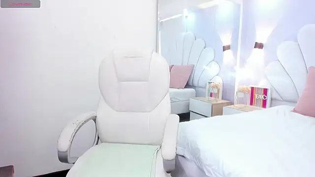 thalia nichols online show from 03/14/26, 08:36