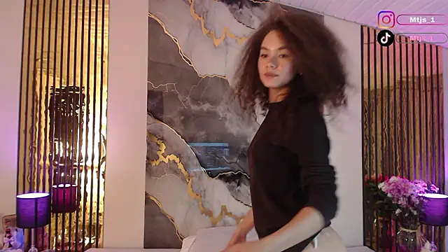 MiticaBrennet  online show from 03/26/26, 04:18