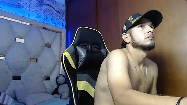 Couple wildd  online show from 01/05/26, 10:13