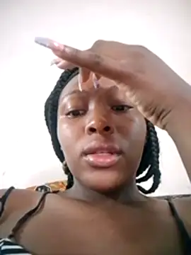 Snapshot of KiaracCastilo chatting on 11/30/25, 10:03 KiaracCastilo online show from 11/30/25, 10:03