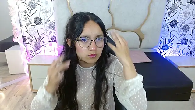 rosee tay1 online show from 12/15/25, 03:33