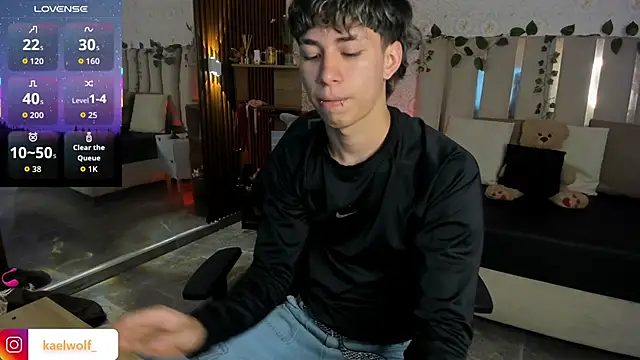 kaelwolf tay online show from 02/04/26, 07:20