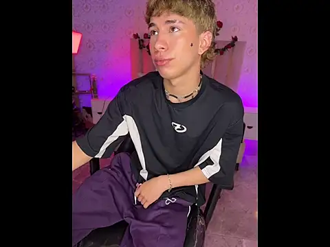 kaelwolf tay online show from 04/17/26, 11:35