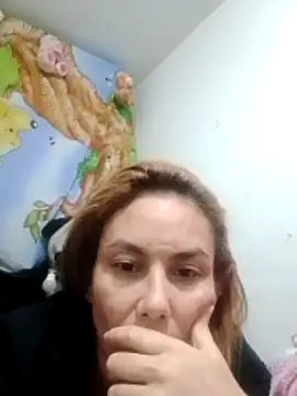 Alice-pink online show from 11/29/25, 11:41