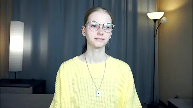 Snapshot of ToyaPletz chatting on 12/03/25, 05:00 ToyaPletz online show from 12/03/25, 05:00