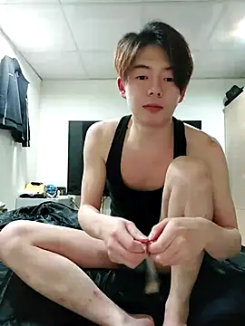 Snapshot of twtung_tung chatting on 12/04/25, 07:33 twtung tung online show from 12/04/25, 07:33