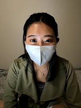 Minagi Shizuku online show from 12/04/25, 11:13