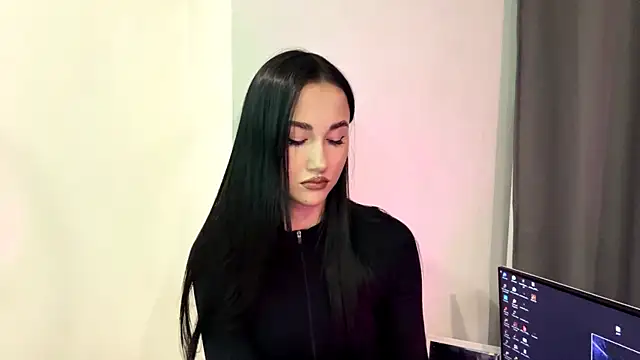 Beautyofnlka online show from 11/27/25, 12:51