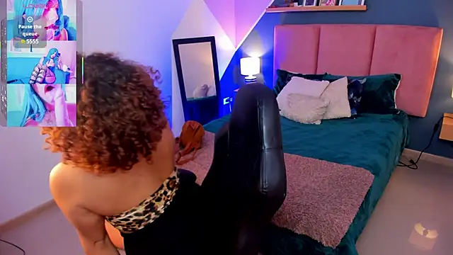 Raven Curly online show from 11/26/25, 04:35