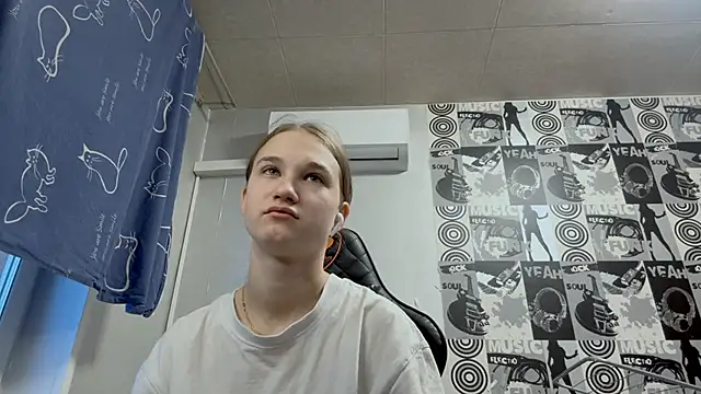 helgicuteness online show from 12/21/25, 07:15