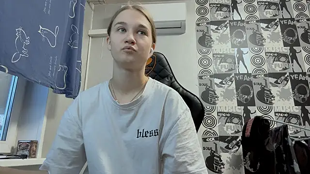 helgicuteness online show from 12/22/25, 12:57