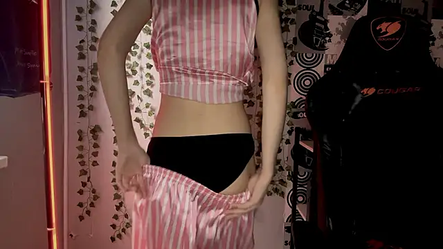 helgicuteness online show from 02/24/26, 12:03