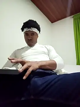 Snapshot of man_black_hot24 chatting on 12/18/25, 11:00 man black hot24 online show from 12/18/25, 11:00