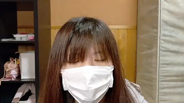  NATSUMI online show from 11/28/25, 02:09