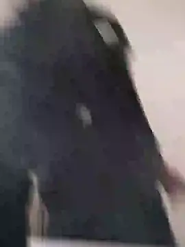 ParejaOcultaXX online show from 12/19/25, 11:28