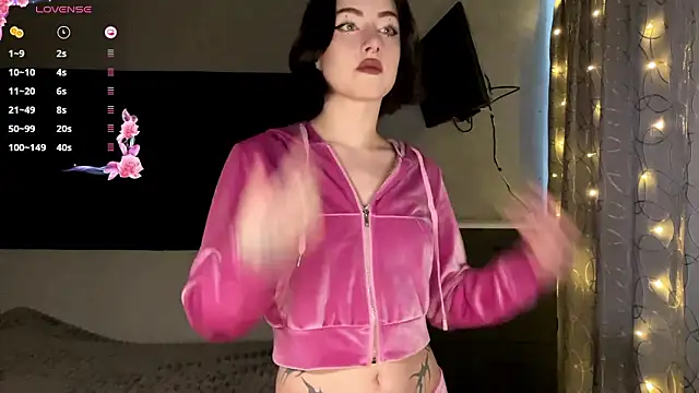 Snapshot of Meowluly chatting on 02/09/26, 11:42 Meowluly online show from 02/09/26, 11:42