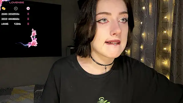 Snapshot of Meowluly chatting on 02/11/26, 11:54 Meowluly online show from 02/11/26, 11:54