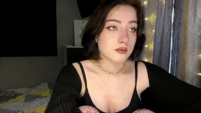 Snapshot of Meowluly chatting on 02/12/26, 11:44 Meowluly online show from 02/12/26, 11:44