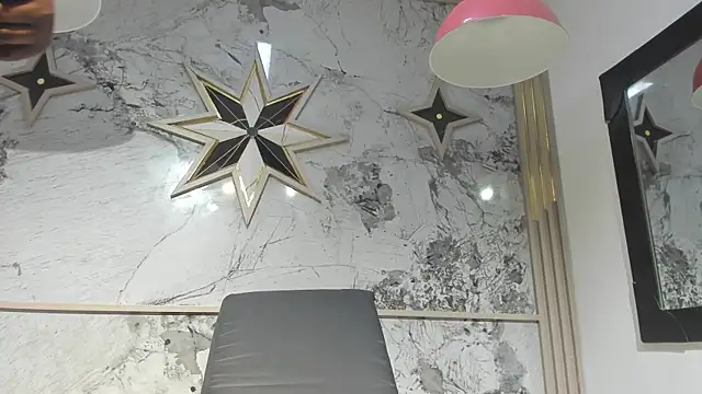 ZoeCollin online show from 02/08/26, 12:41