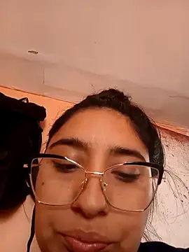 Bizcochitoc4 online show from 04/24/26, 05:48