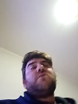 Snapshot of ziopaglia chatting on 11/28/25, 06:10 ziopaglia online show from 11/28/25, 06:10