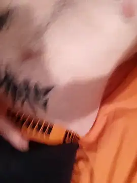 MomentoCaliente00 online show from 11/23/25, 07:13