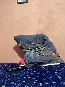 Snapshot of maxitravieso chatting on 03/01/26, 11:51 maxitravieso online show from 03/01/26, 11:51