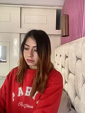 MaddieHunter online show from 11/25/25, 01:33