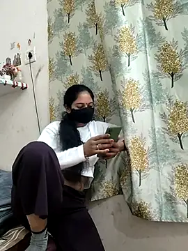 Snapshot of Siya499 chatting on 11/25/25, 07:19 Siya499 online show from 11/25/25, 07:19