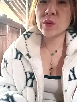 Lily-ross22 online show from 01/12/26, 05:01