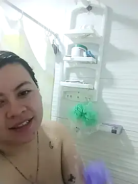 Reynpau19 online show from 11/25/25, 10:10