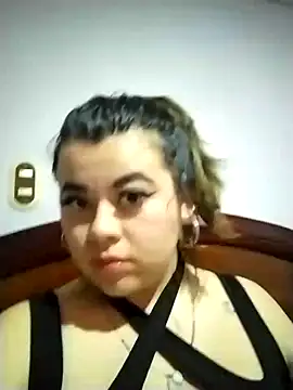 Reynpau19 online show from 12/04/25, 08:45