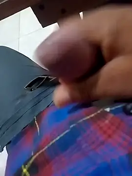 LovelyHughes online show from 03/03/26, 12:17