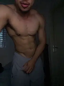 MoreninhoMagrinho online show from 12/16/25, 04:06