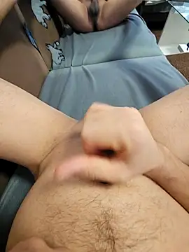 Snapshot of sikmaboy69 chatting on 12/02/25, 12:43 sikmaboy69 online show from 12/02/25, 12:43