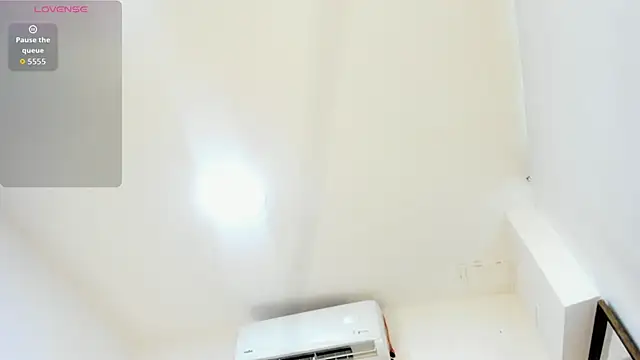 IsisBrown  online show from 12/13/25, 09:09